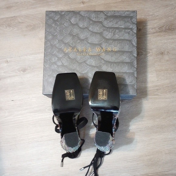 NIB Azalea Wang Brit Square Toe Strappy Platform Heel - Picture 9 of 16